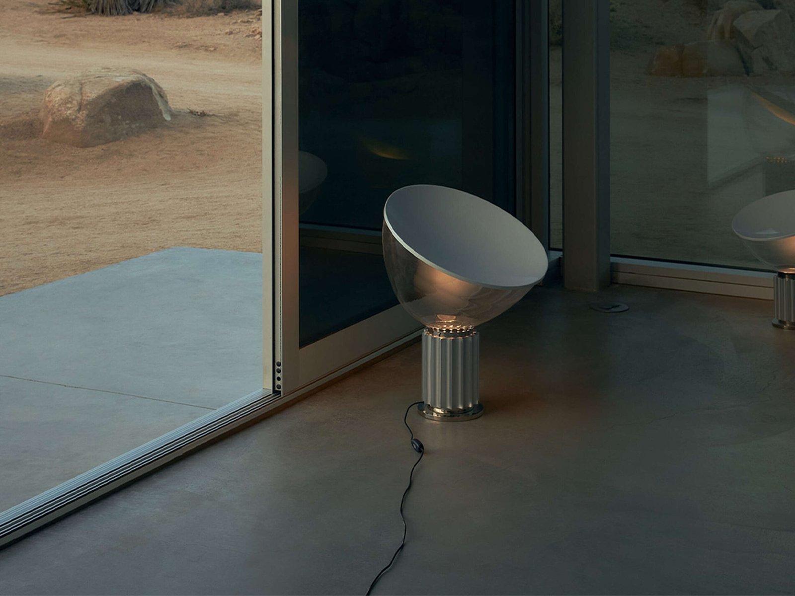 Flos TACCIA pmma